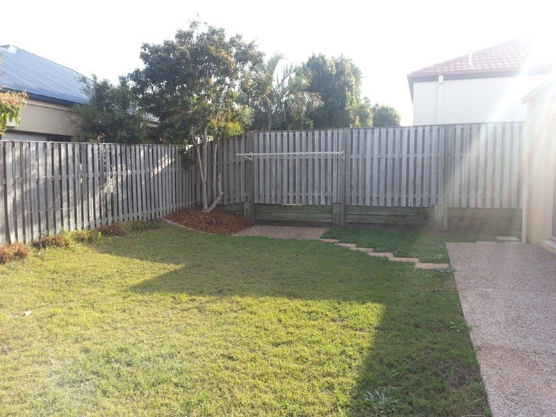 6 Grenada Court, Varsity Lakes QLD 4227