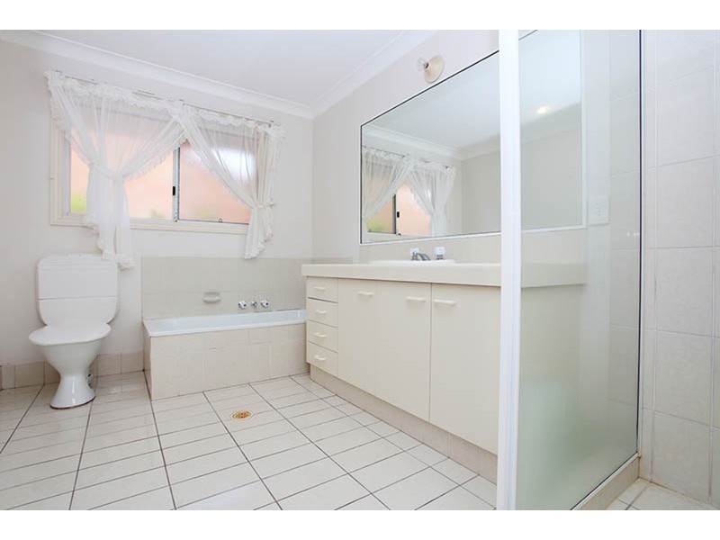 12 Prestwick Court, Robina QLD 4226
