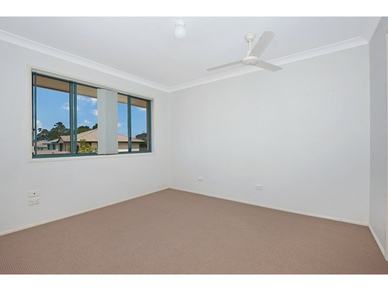 40 Clear River Boulevard, Ashmore QLD 4214