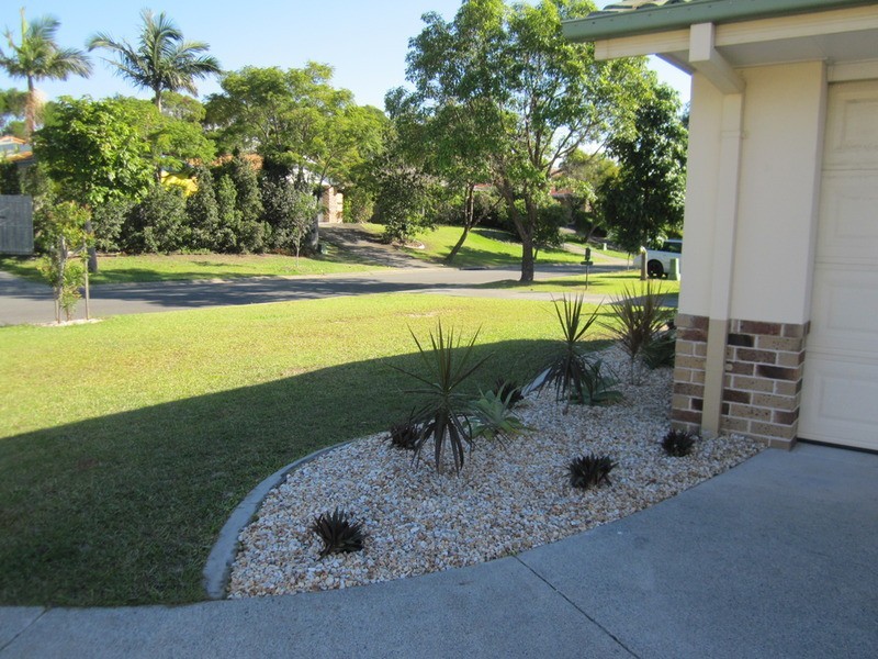 24 Queen Charlotte  Court, Mudgeeraba QLD 4213