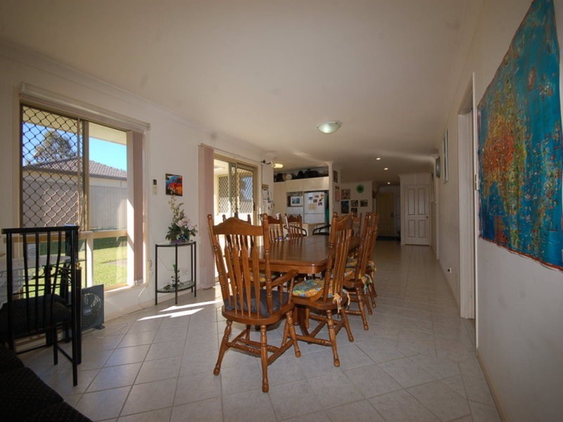 24 Queen Charlotte  Court, Mudgeeraba QLD 4213