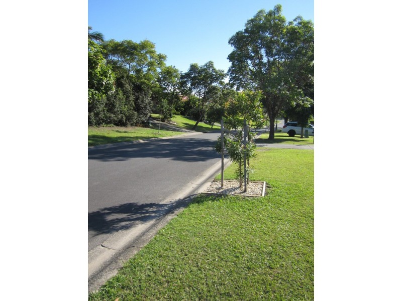 24 Queen Charlotte  Court, Mudgeeraba QLD 4213