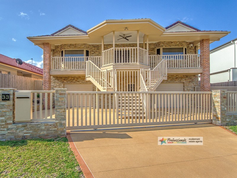 33 Meridien Avenue, Varsity Lakes QLD 4227