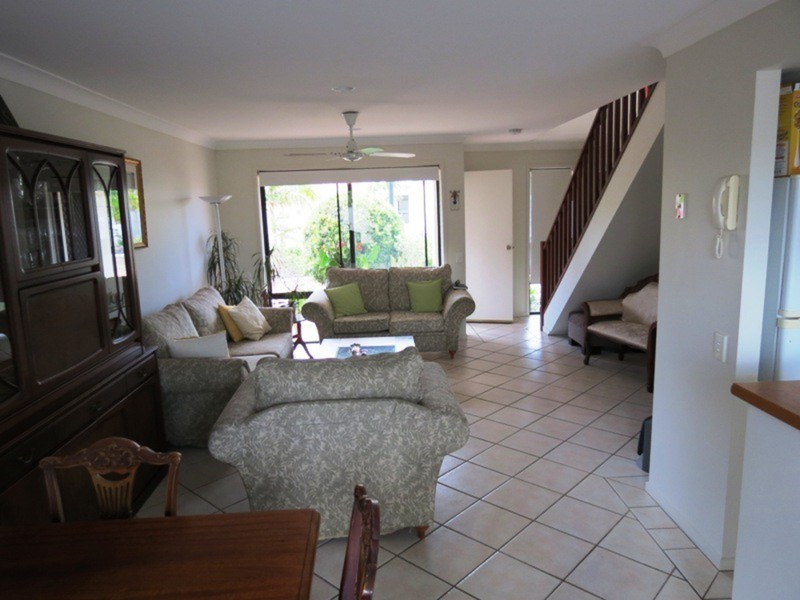 18/323 Christine Avenue, Varsity Lakes QLD 4227