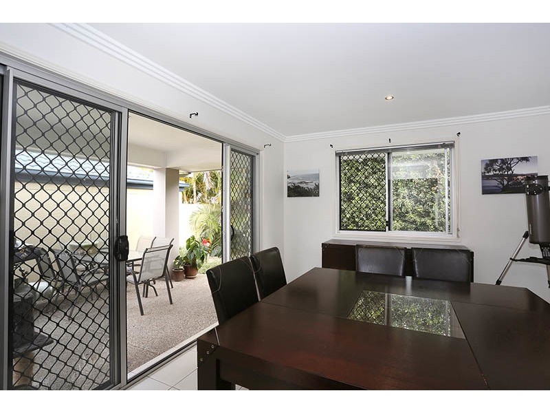 6 Oxford Court, Robina QLD 4226