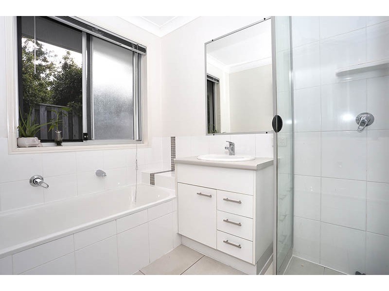 6 Oxford Court, Robina QLD 4226