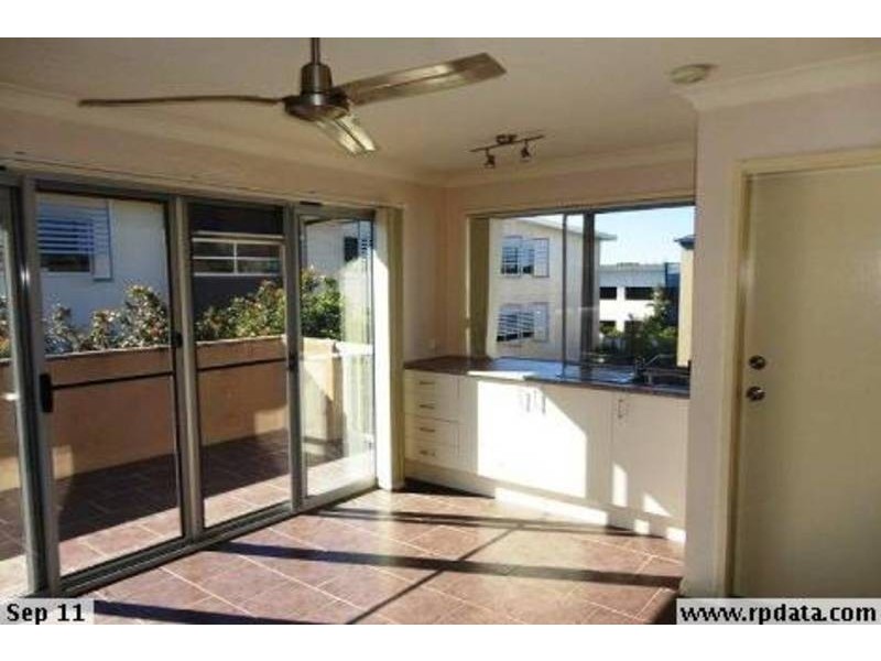 3c/20 Tourangeau Crescent, Varsity Lakes QLD 4227