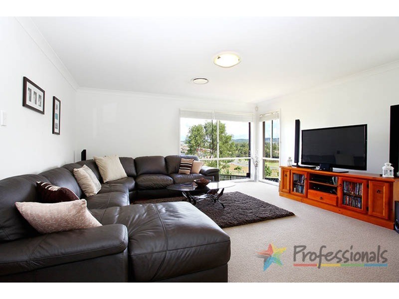 19 Buchanan Circuit, Oxenford QLD 4210