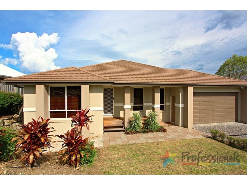 19 Buchanan Circuit, Oxenford QLD 4210