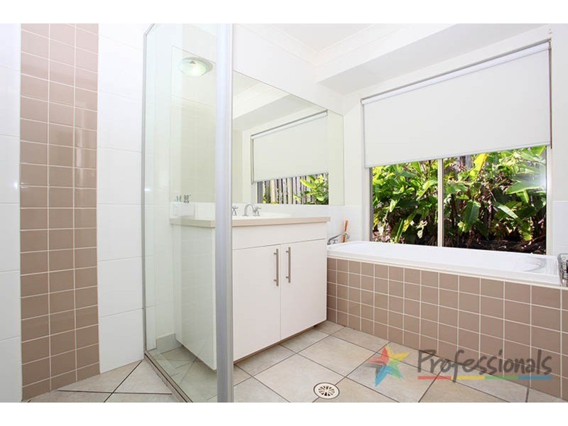 19 Buchanan Circuit, Oxenford QLD 4210