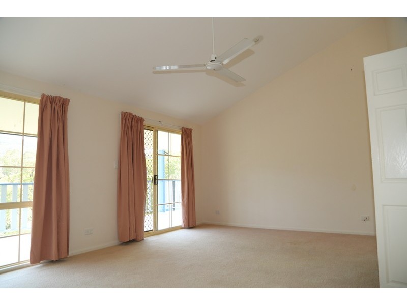 19 AYLESHAM Drive, Bonogin QLD 4213