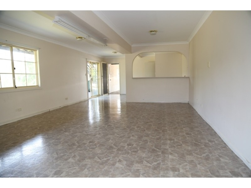 19 AYLESHAM Drive, Bonogin QLD 4213