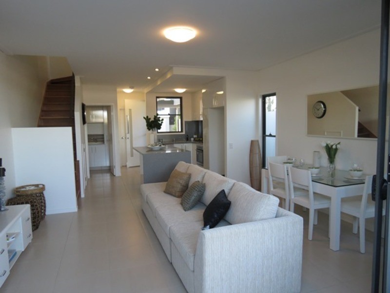 14/The Garden Way, Robina QLD 4226