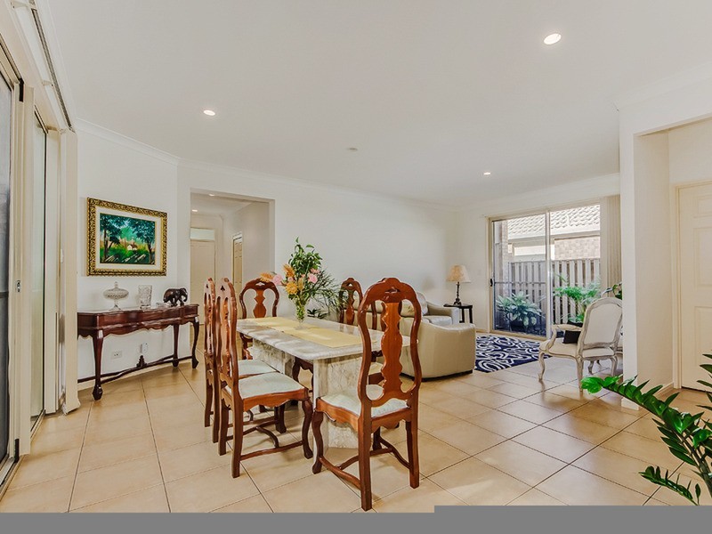 34 Meridien  Avenue, Varsity Lakes QLD 4227