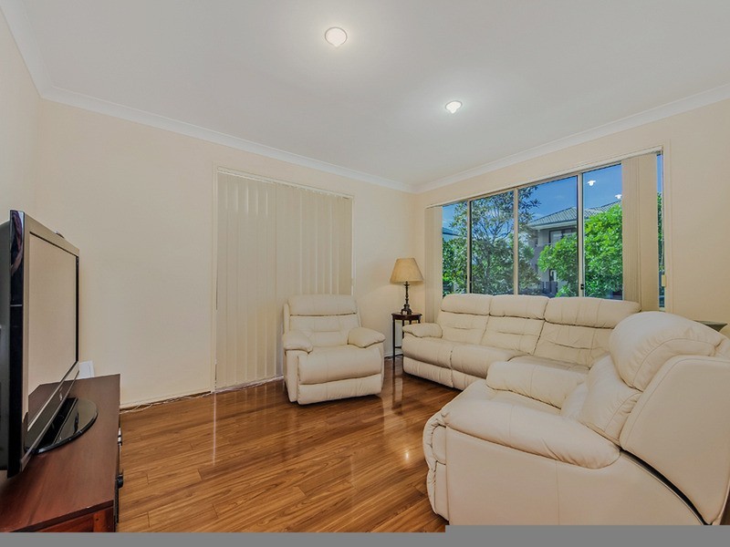 34 Meridien  Avenue, Varsity Lakes QLD 4227