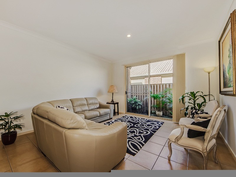 34 Meridien  Avenue, Varsity Lakes QLD 4227