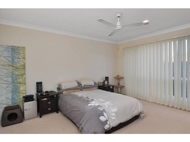 8 Bella Donna Place, Robina QLD 4226