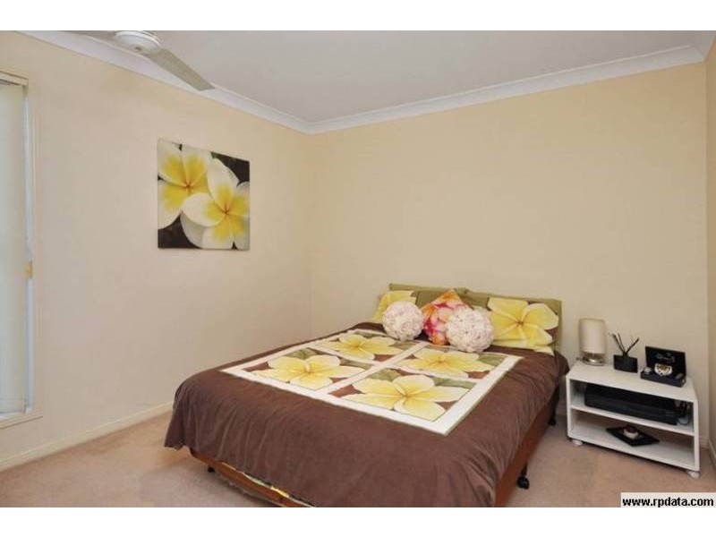 8 Bella Donna Place, Robina QLD 4226