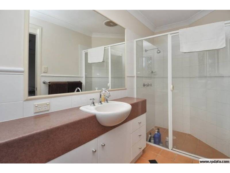 8 Bella Donna Place, Robina QLD 4226