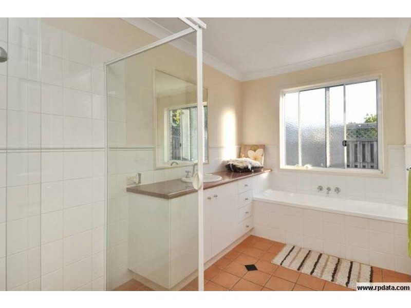 8 Bella Donna Place, Robina QLD 4226