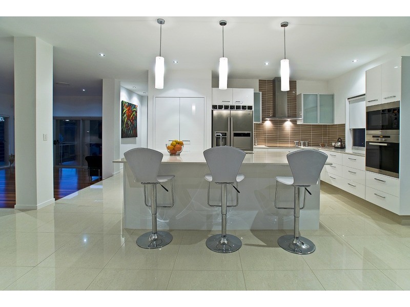 18 Corvus Way, Robina QLD 4226