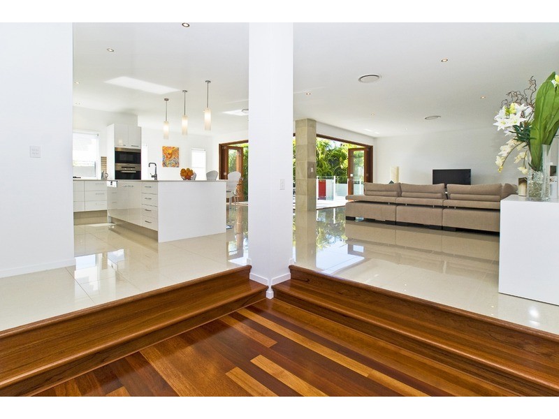 18 Corvus Way, Robina QLD 4226