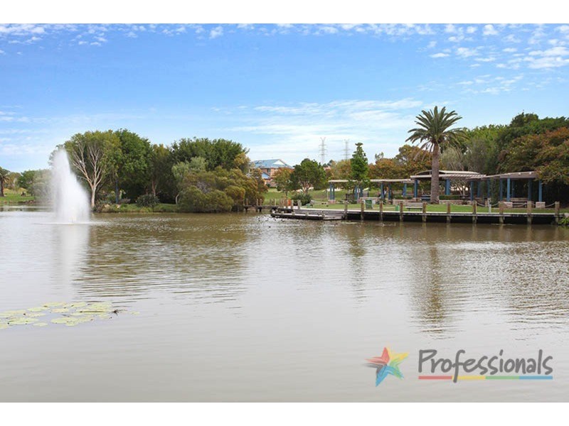 99 Olympus Drive, Robina QLD 4226