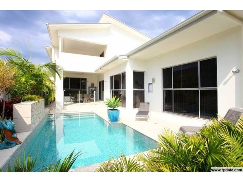 10 Saint Pauls Crescent, Varsity Lakes QLD 4227