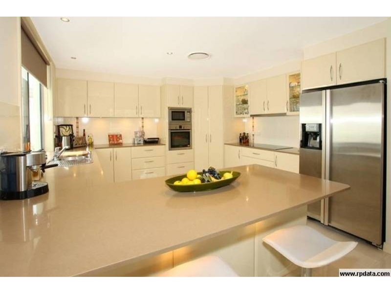 10 Saint Pauls Crescent, Varsity Lakes QLD 4227
