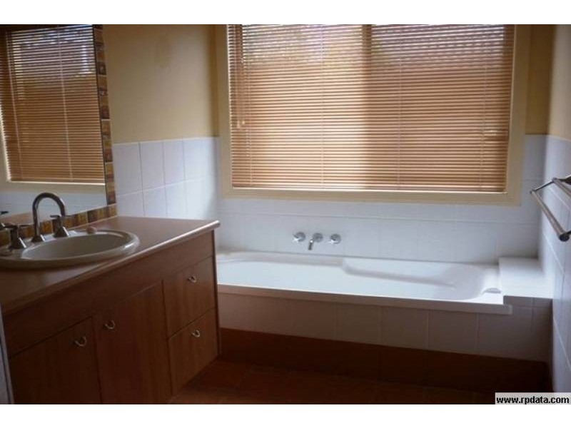 1/13 North Shore Avenue, Varsity Lakes QLD 4227