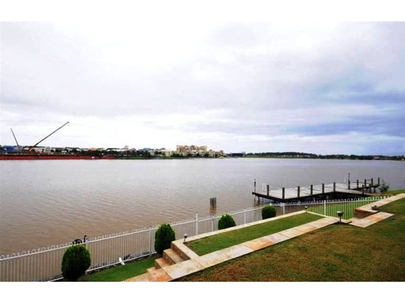 32 Vanderbilt Court, Varsity Lakes QLD 4227