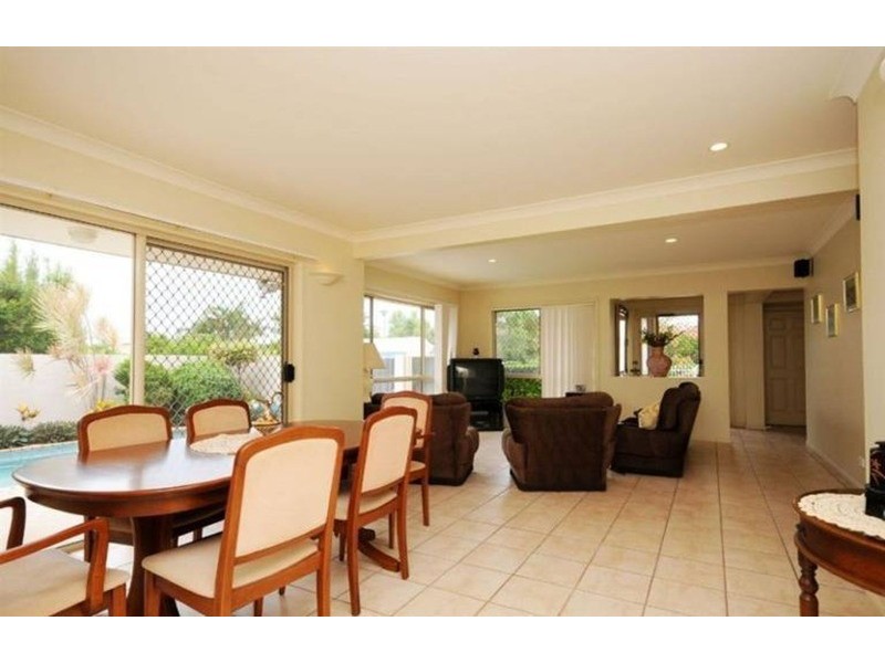 32 Vanderbilt Court, Varsity Lakes QLD 4227