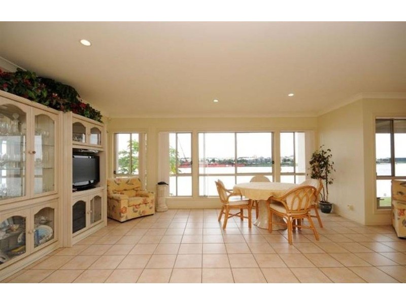 32 Vanderbilt Court, Varsity Lakes QLD 4227