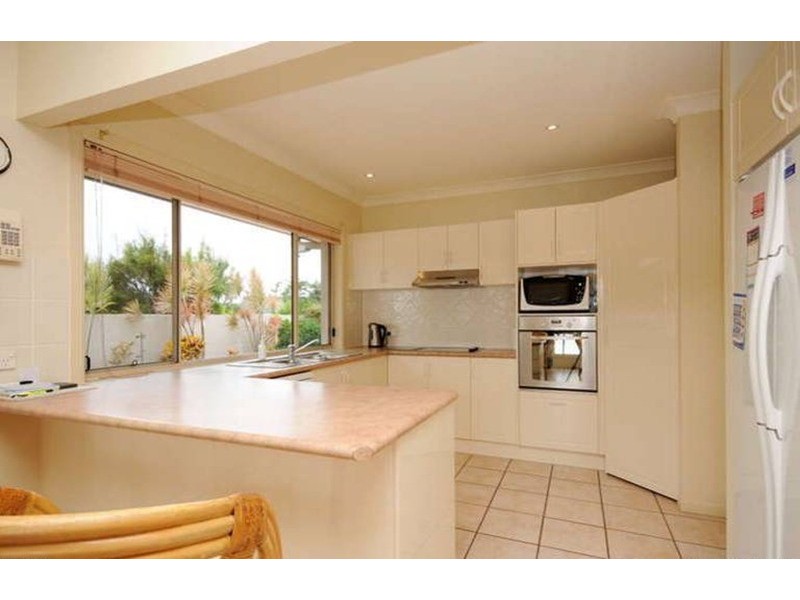 32 Vanderbilt Court, Varsity Lakes QLD 4227