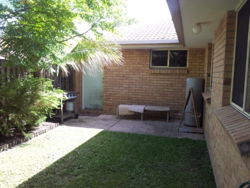 19 Parkside Circuit, Robina QLD 4226