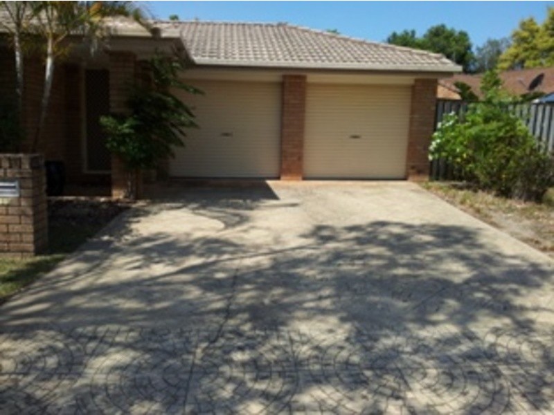 19 Parkside Circuit, Robina QLD 4226