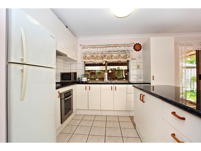 21 Seafoam  Close, Varsity Lakes QLD 4227