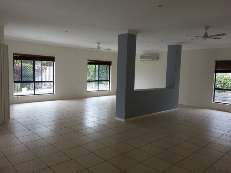2 Cordata Court, Robina QLD 4226