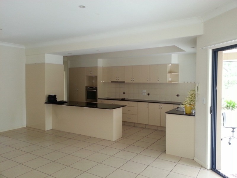 2 Cordata Court, Robina QLD 4226