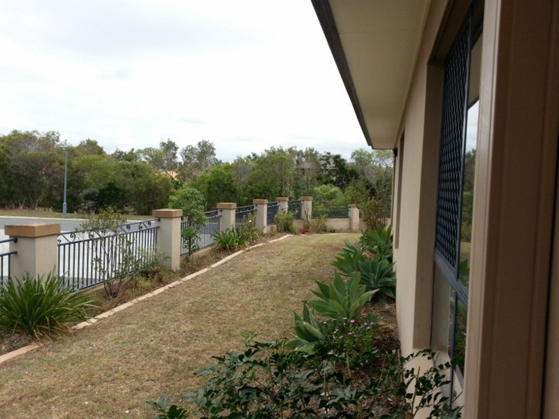 2 Cordata Court, Robina QLD 4226