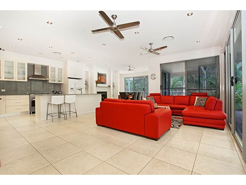 20 York Creek Crescent, Reedy Creek QLD 4227