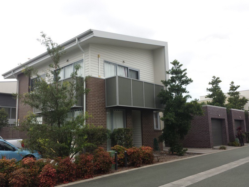 22 St Clair  Lane, Varsity Lakes QLD 4227