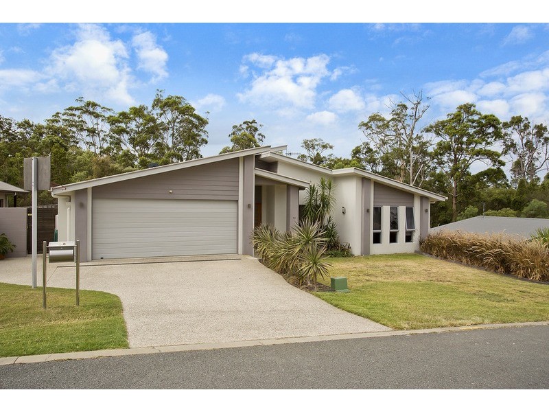 18 York Creek Crescent, Reedy Creek QLD 4227