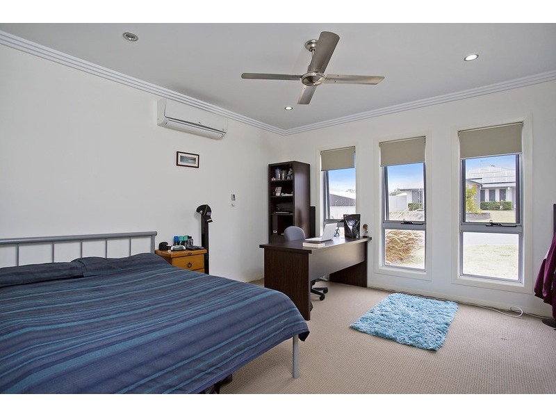 18 York Creek Crescent, Reedy Creek QLD 4227