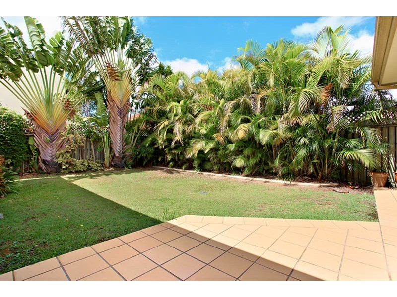 12 Shorehaven Place, Varsity Lakes QLD 4227