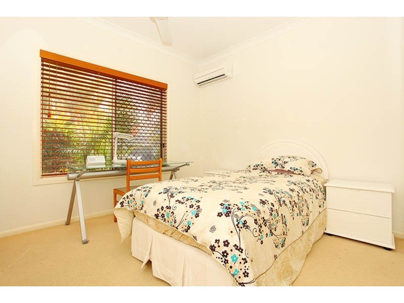 12 Shorehaven Place, Varsity Lakes QLD 4227