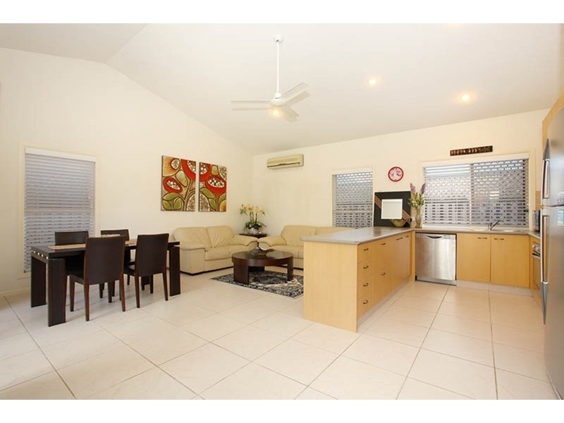 12 Shorehaven Place, Varsity Lakes QLD 4227