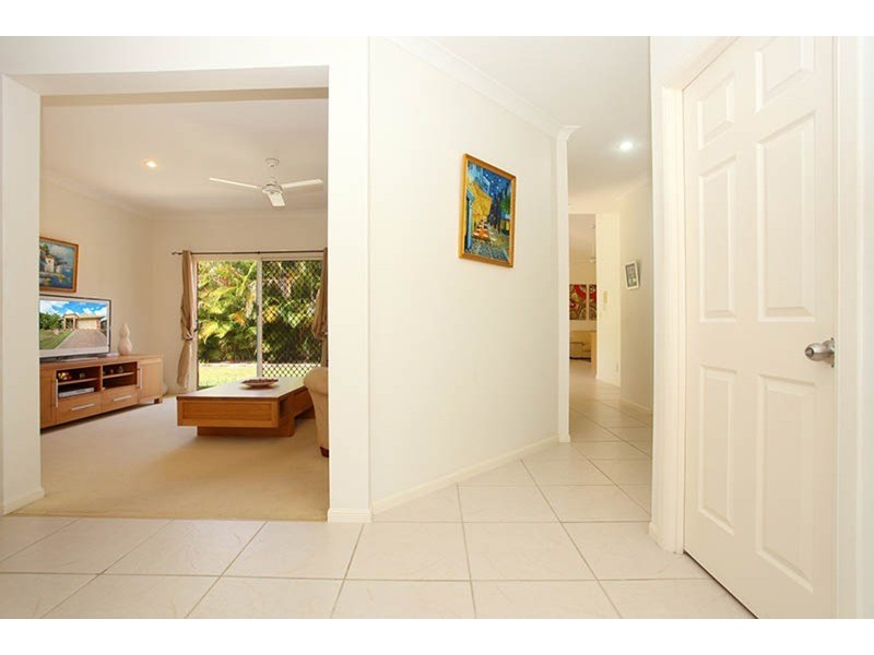 12 Shorehaven Place, Varsity Lakes QLD 4227