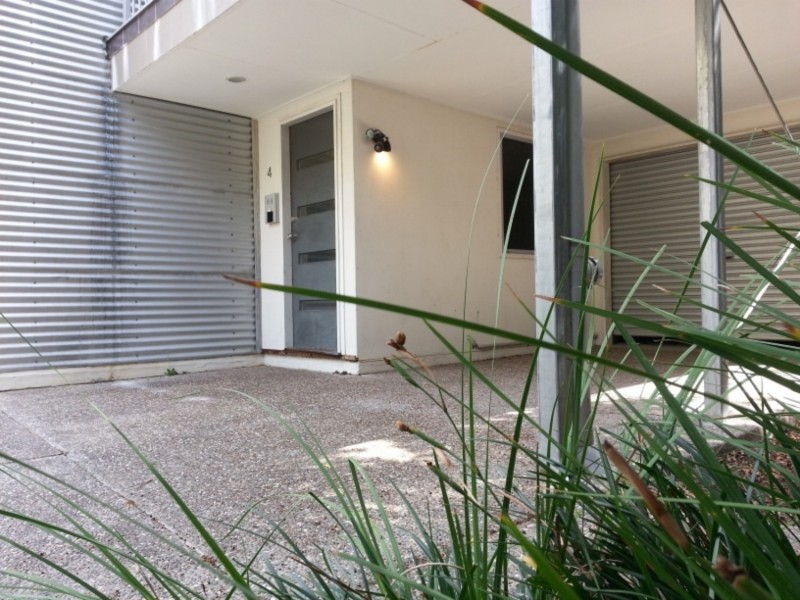 4A/20 Tourangeau Crescent, Varsity Lakes QLD 4227