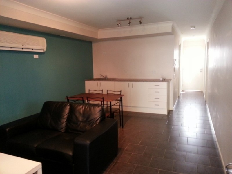 4A/20 Tourangeau Crescent, Varsity Lakes QLD 4227